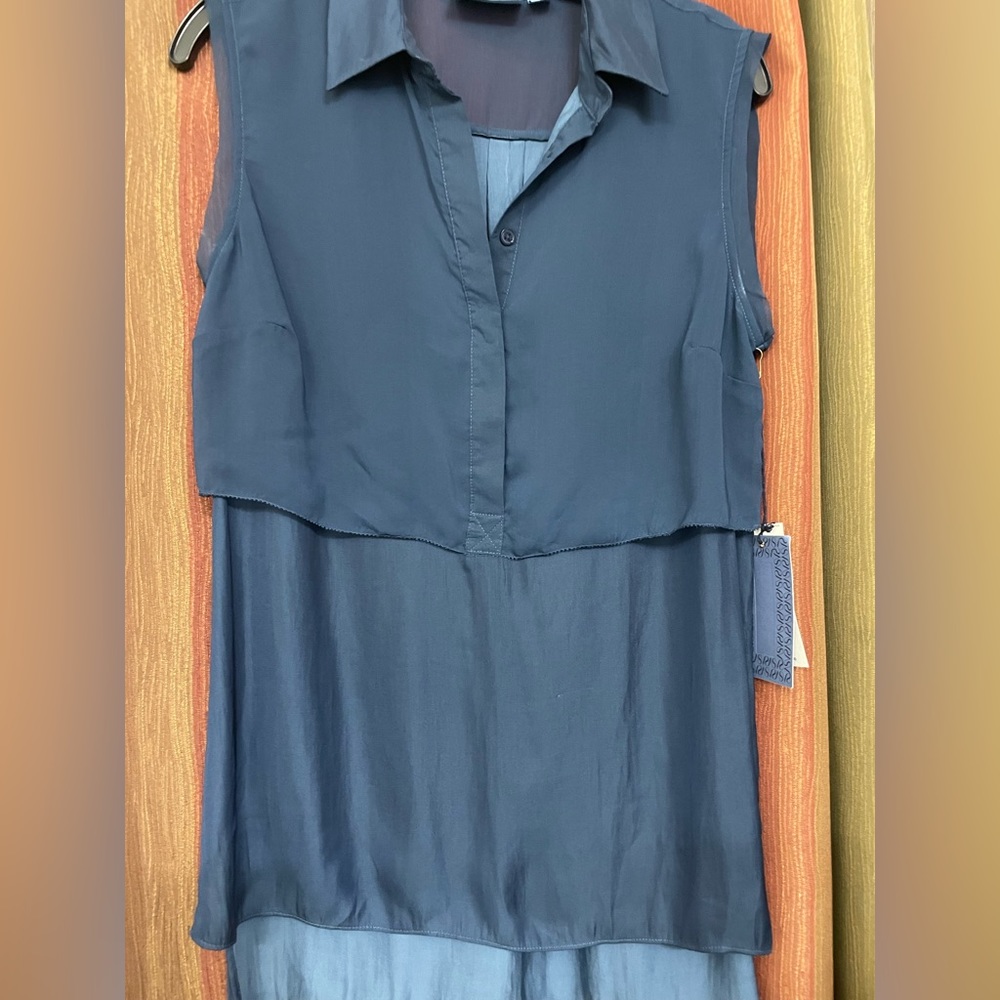 Women’s sleeveless blouse